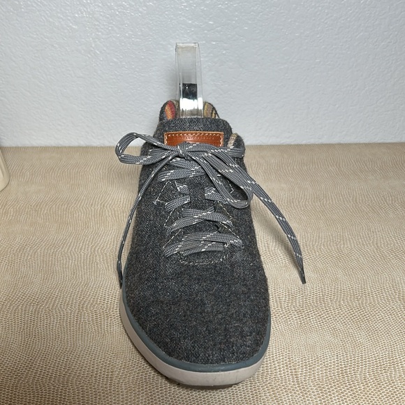 Pendleton Wool Women's Lace-Up Water-Resistant Wool Sneaker 7.5 - Picture 8 of 15